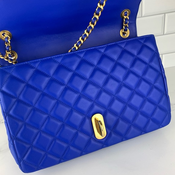 SOLD‼️Moschino Couture Large Quilted Shoulder Bag - Picture 9 of 15